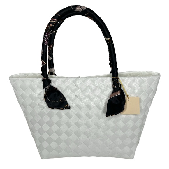 Bayong Handcrafted Synthetic Dual Handle With Bow Pin Tote Handbag - Picture 8 of 11